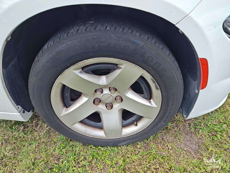 2017-dodge-charger-sedan-image-42