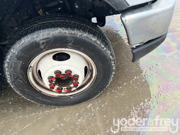 2014-ford-e450-image-9