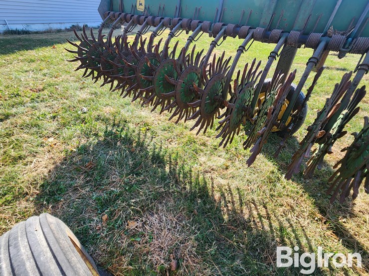 john-deere-400-image-11