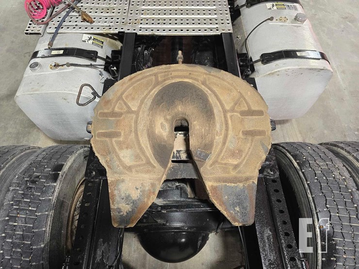 2019-volvo-vnr42t300-image-13