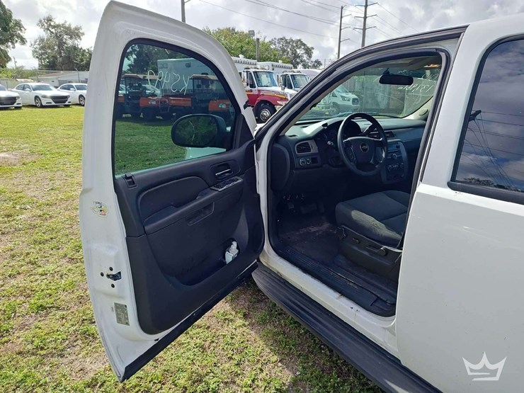 2012-chevrolet-tahoe-image-39