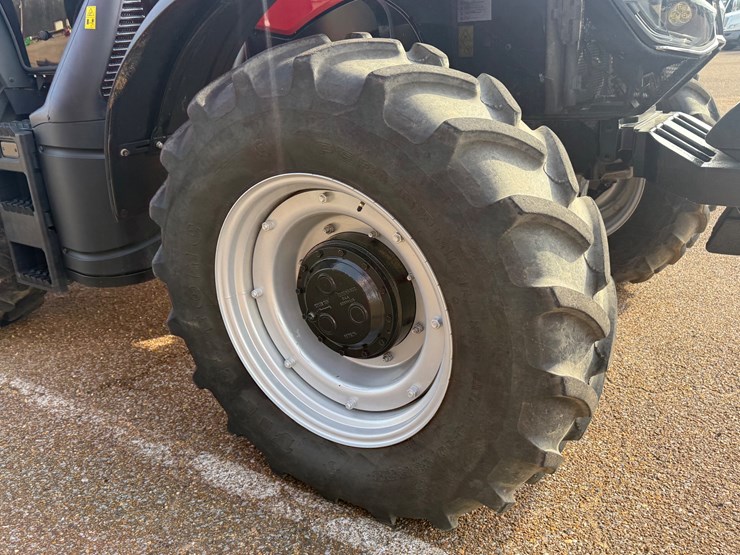 case-ih-145-image-22