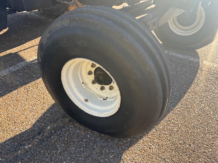 new-holland-t6070-image-12