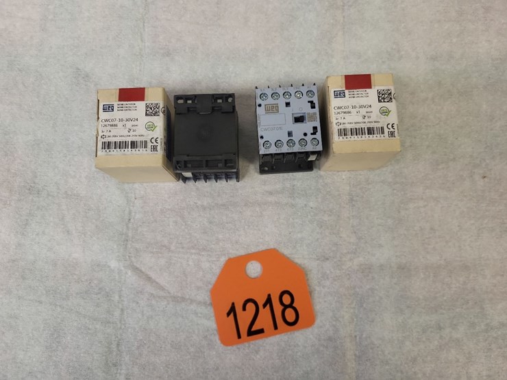 (4)-mini---contactors-7-amp-3-pole-w/1-auxiliary-contact---tag-#1218-image-1