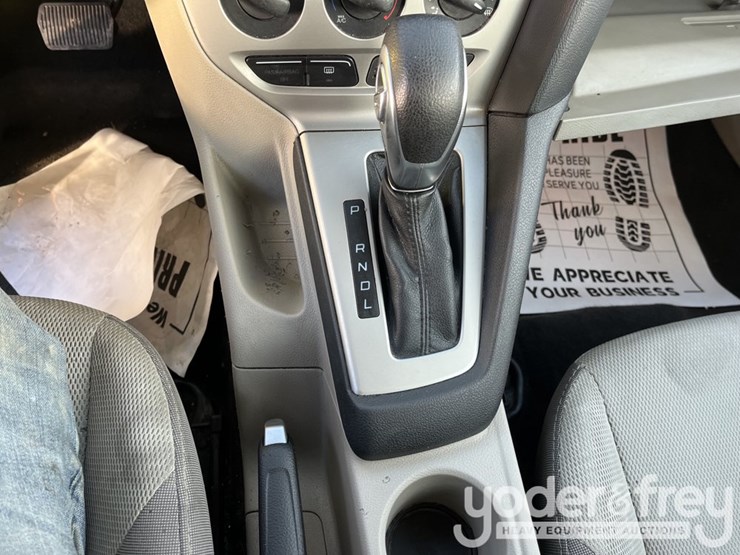 2014-ford-focus-image-19