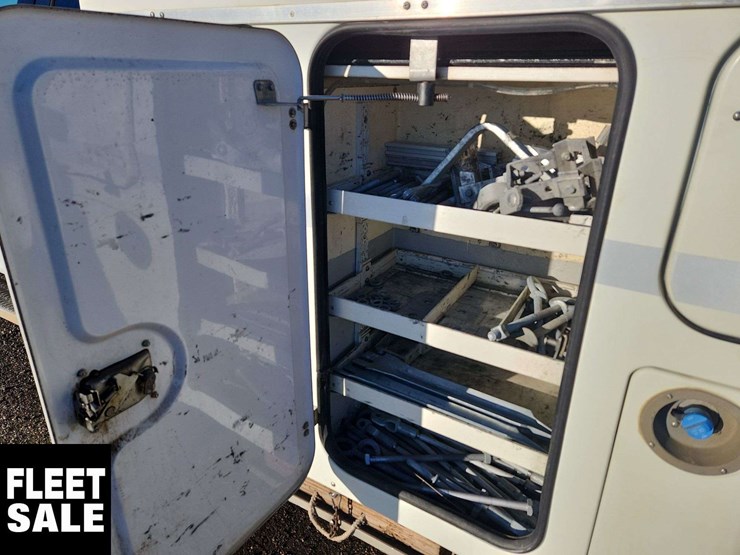 2017-ford-f550-image-31