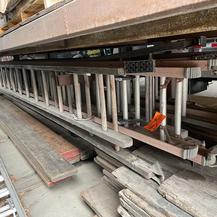 #2296 • (3) Ladders