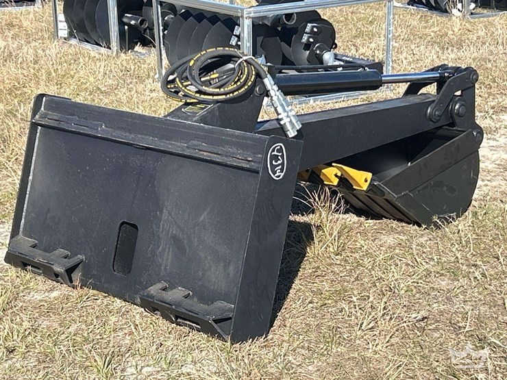 2025-pabreak-hydraulic-excavator-arm-with-tooth-bucket-skid-steer-attachment-image-4