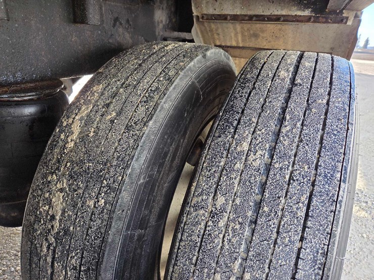 2011-wilson-hopper-bottom-image-17