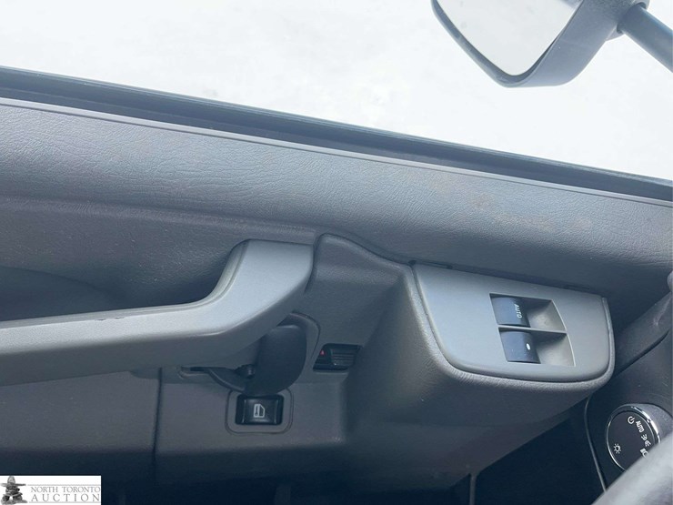 2016-chevrolet-express-s/a-ambulance-image-24