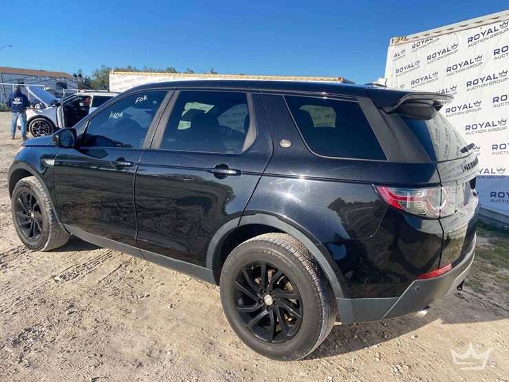 2016-land-rover-discovery-sport-4wd-suv-image-4