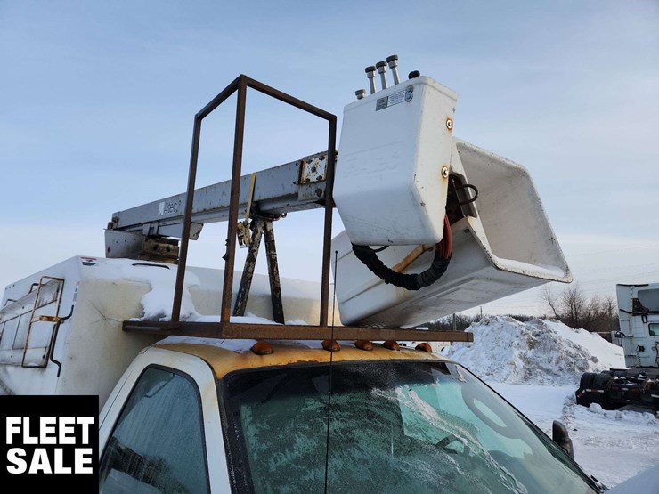 2006-ford-f550-image-32