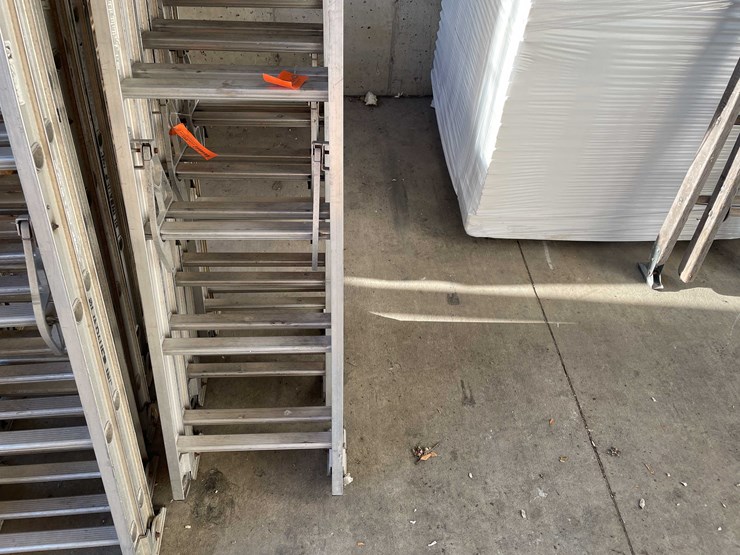 #2298-•-aluminum-extension-ladder-image-5