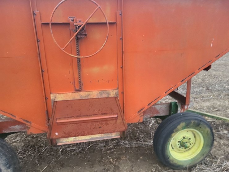 hopper-wagon-w/running-gear-image-8