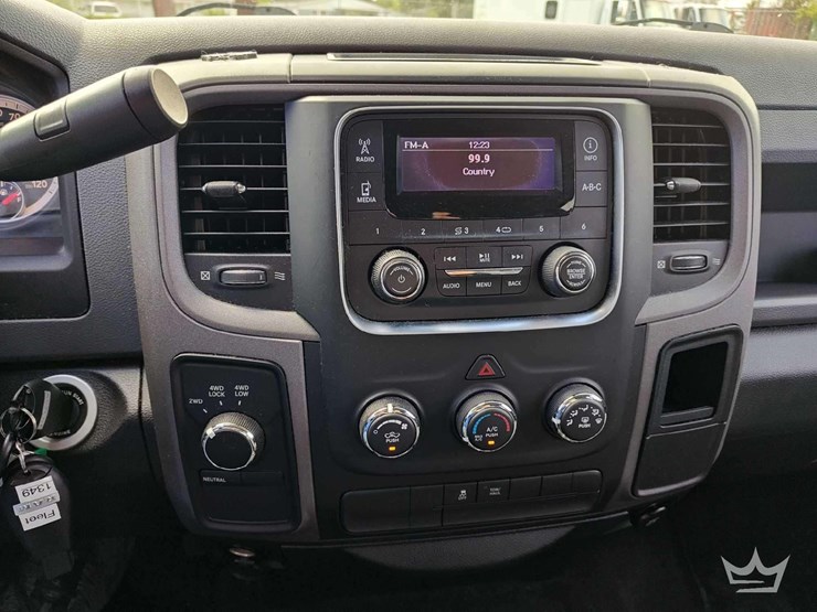 2013-dodge-ram-1500-image-33