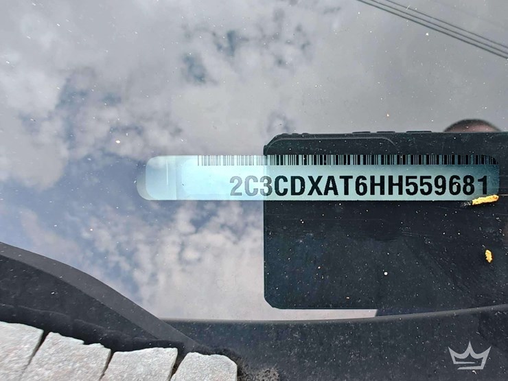 2017-dodge-charger-sedan-image-6