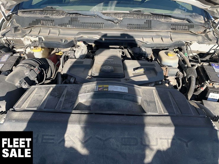 2012-dodge-3500-image-25