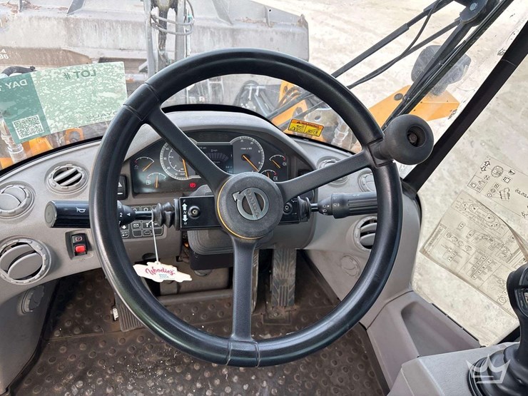 2020-volvo-l60h-image-28