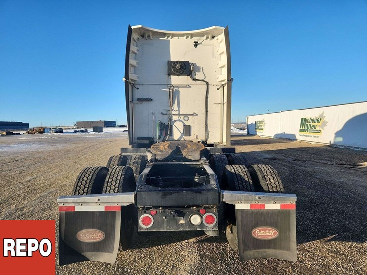 2024-peterbilt-579-image-7