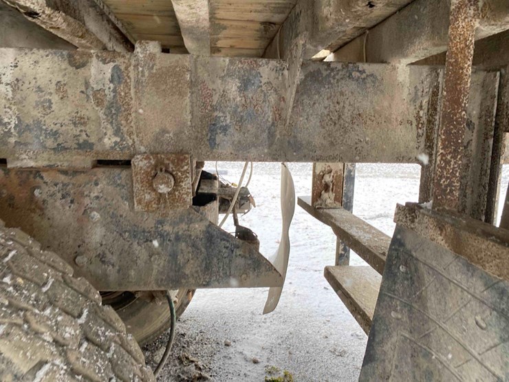 1983-ford-9000-image-31