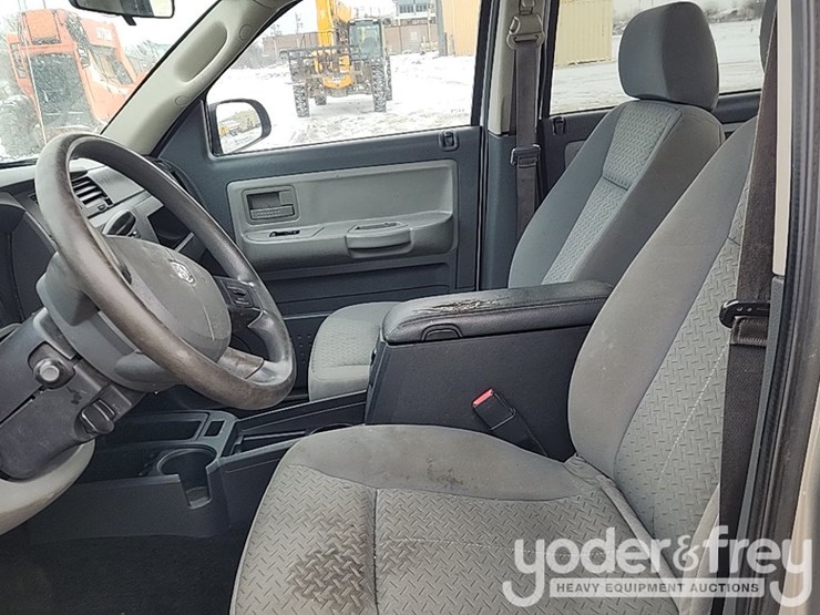 2011-dodge-dakota-image-15