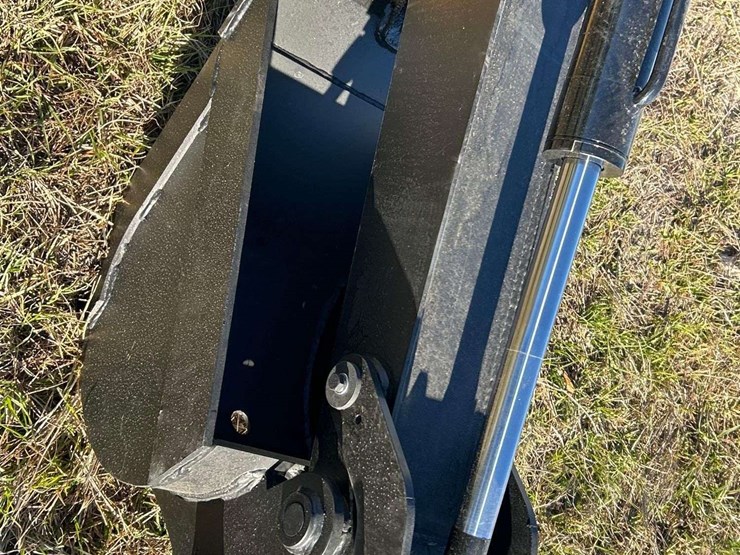 2025-pabreak-hydraulic-excavator-arm-with-tooth-bucket-skid-steer-attachment-image-6