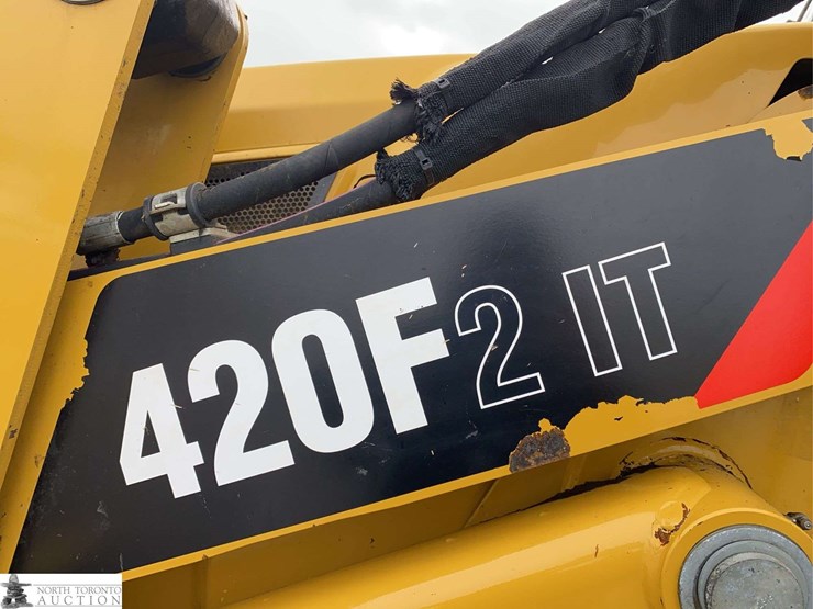 2019-caterpillar-420f2-it-image-37