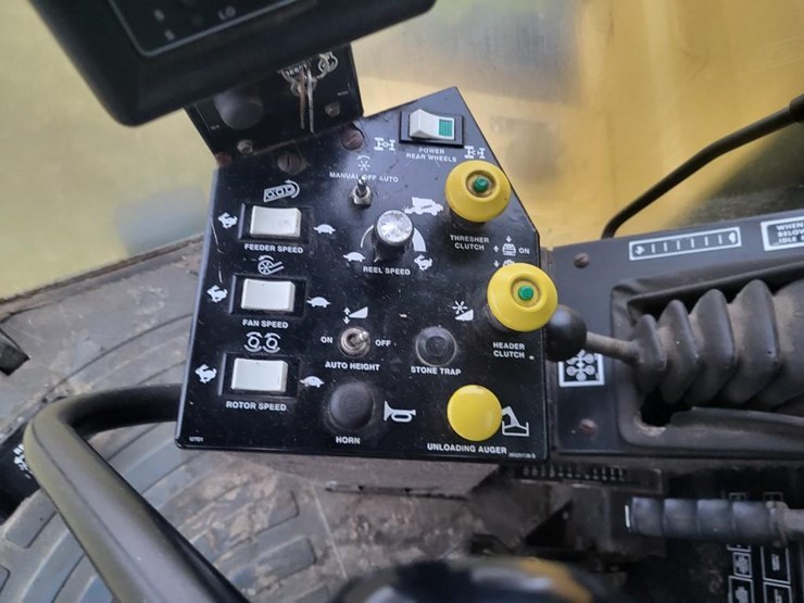 new-holland-tr88-image-62