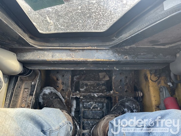 2017-new-holland-l234-image-28