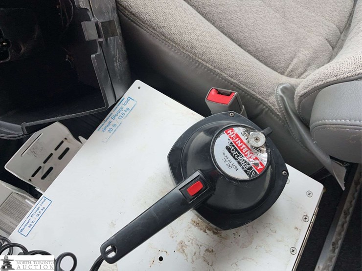 2017-chevrolet-express-g3500-image-22