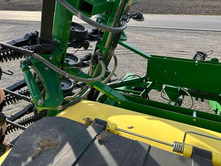 2013-john-deere-1990ccs-image-27