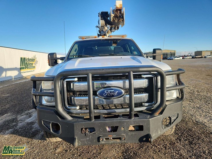 2012-ford-f550-image-10