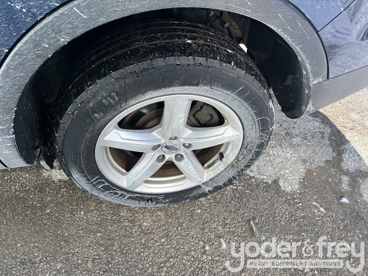 2016-ford-explorer-xlt-image-12