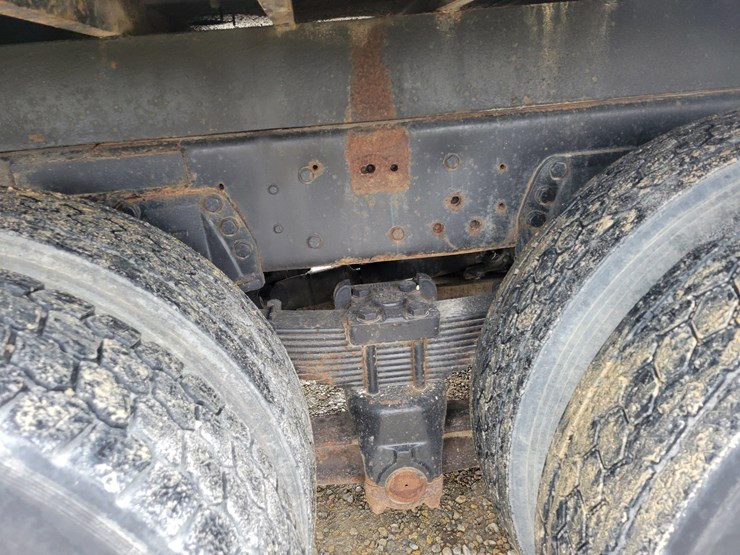 1993-ford-l8000-image-7