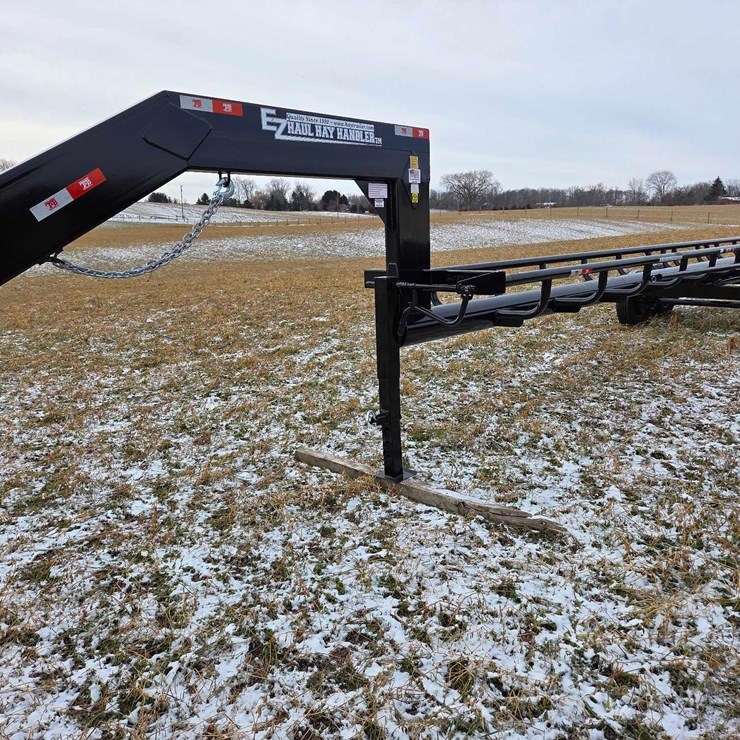 32' 2025 EZ Haul Hay Handler hay trailer