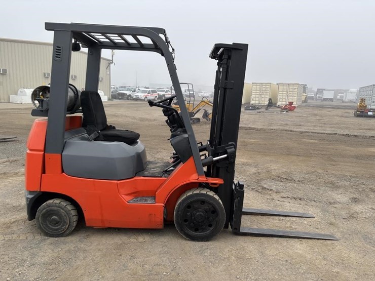 2004-toyota-7fgcu20-image-7