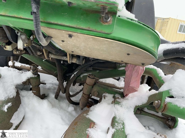 2013-john-deere-7400-image-21