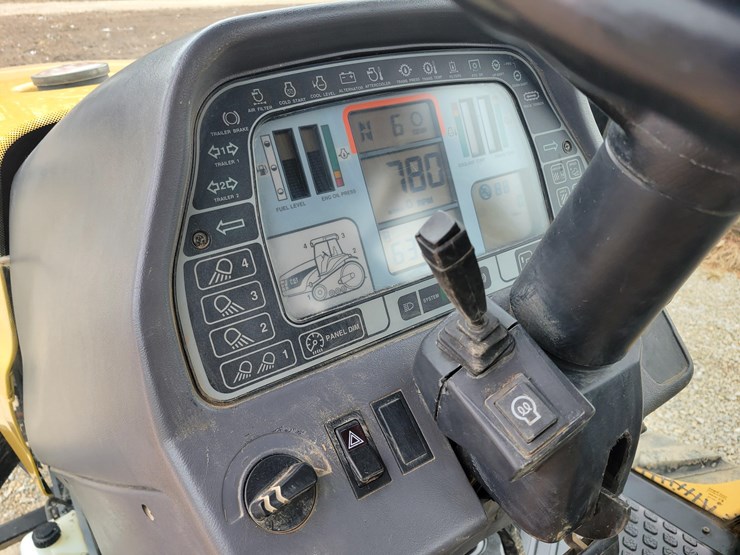 1998-cat-45-track-tractor-image-17