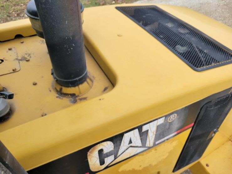 2004-caterpillar-938g-image-21
