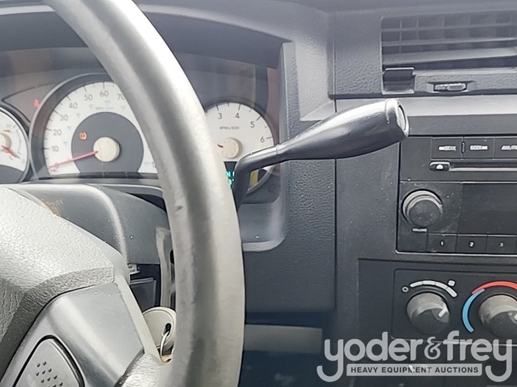 2011-dodge-dakota-image-22