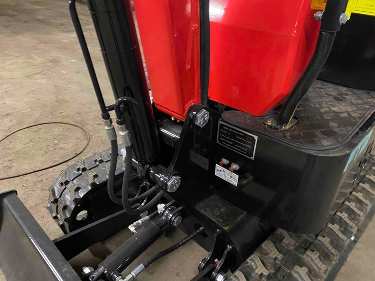 2025-future-ft13-mini-excavator-image-9