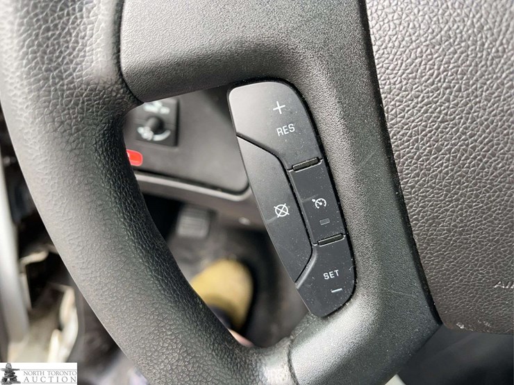 2016-chevrolet-express-g3500-image-30