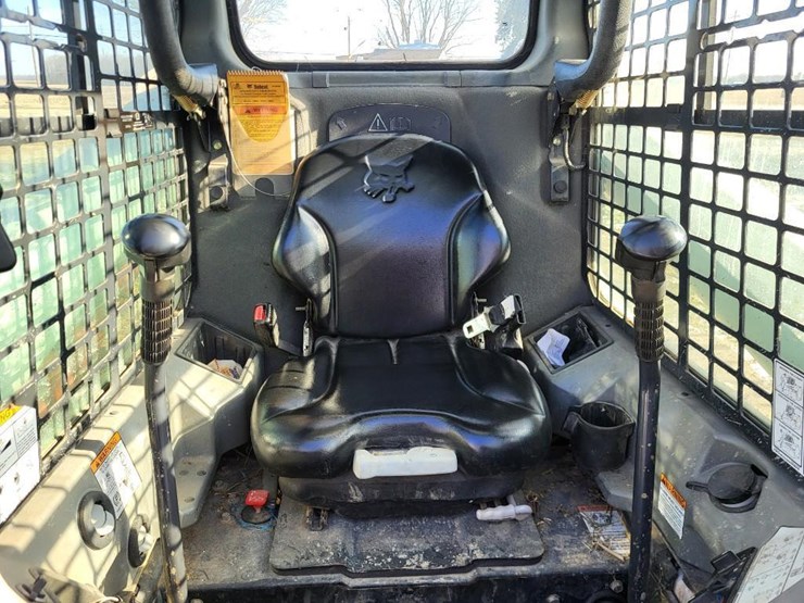 2017-bobcat-t630-image-44