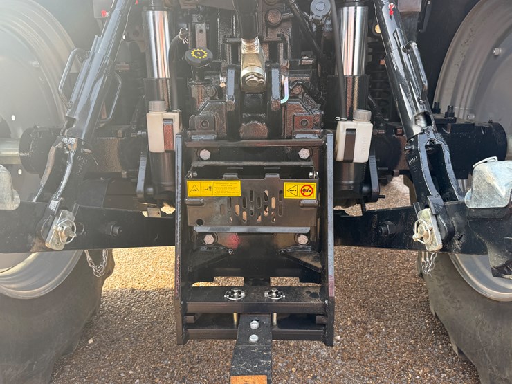 case-ih-145-image-11