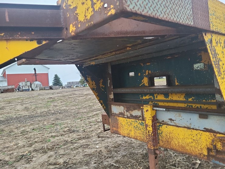 gooseneck-triaxle-trailer-frame---no-title-image-5