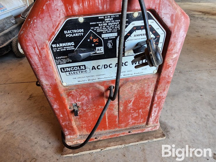 lincoln-electric-ac/dc-225/125-welder-image-14