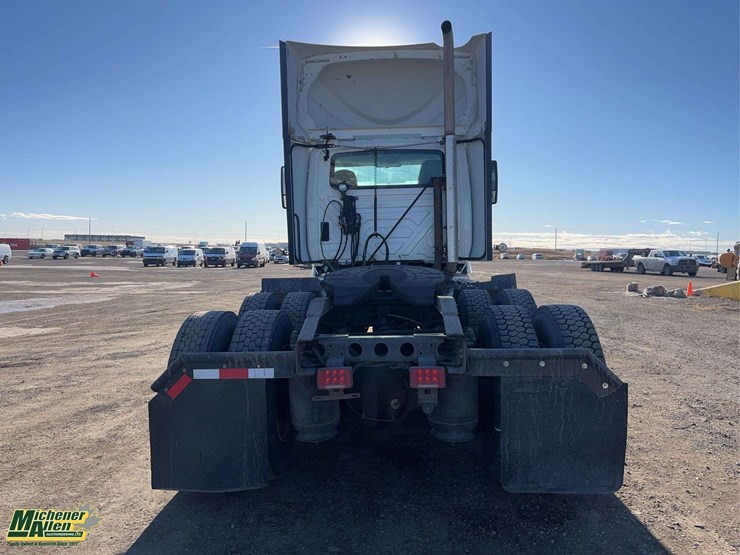 2017-international-prostar-image-7