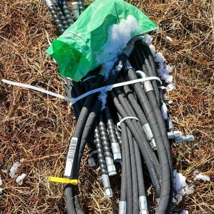 ASSORTED HYDRAULIC HOSES & FITTINGS