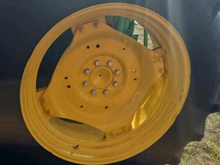 1993-john-deere-6100-image-13