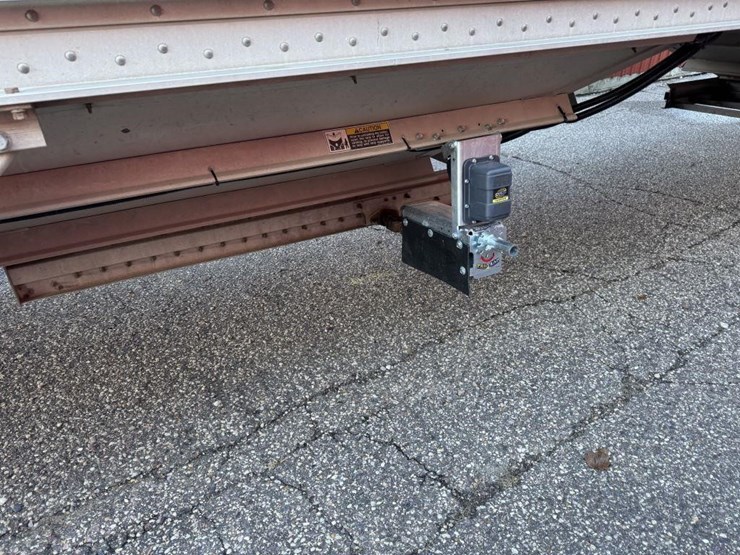 2014-wilson-hopper-bottom-image-3